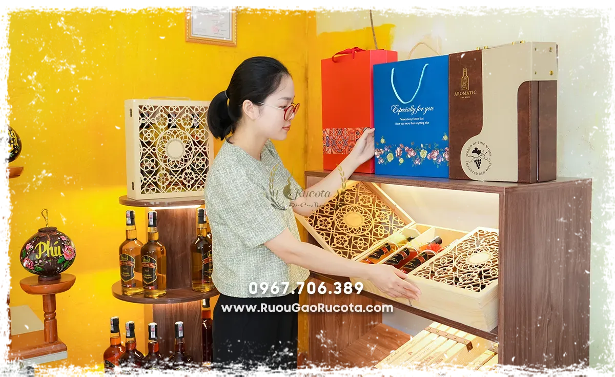 Mua Rượu Táo Mèo Cho Tết 2025 Tại Hà Nội – Lựa Chọn Tinh Hoa Từ Rucota