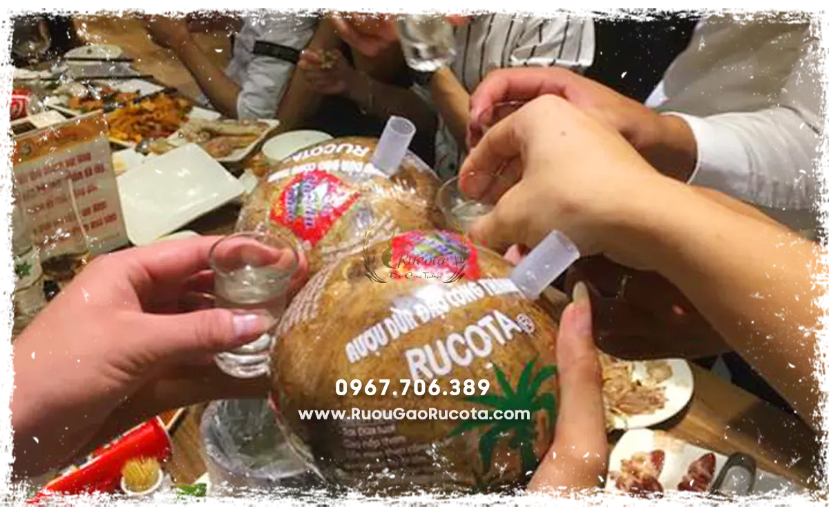 Các Loại Rượu Tết Có Thể Mua Ngay Tại Hà Nội: Quà Biếu Ý Nghĩa